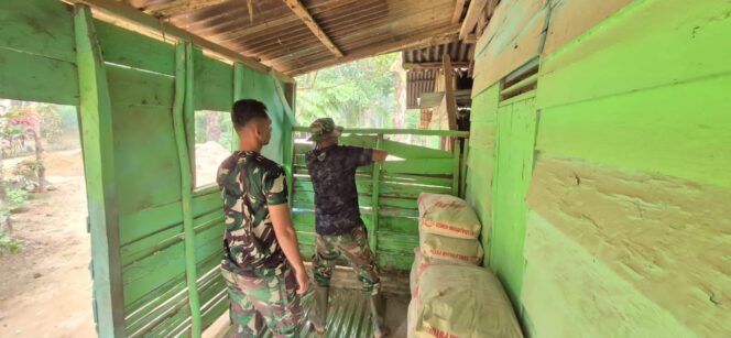 
					TMMD ke-130 Kodim 0209/LB Bedah Rumah Tukirin, Buruh Tani di Wonosari
