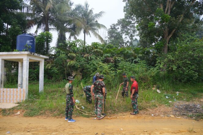 
					Satgas TMMD 130 Gali Lubang Septic Tank, MCK Warga Aek Batu Disiapkan
