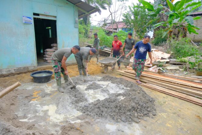 
					TMMD ke-130 Bangun Pondasi Rumah Suroto, Harapan Baru Dimulai