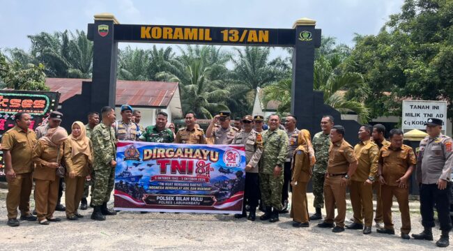 Kejutan sederhana, makna luar biasa. Forkopimcam Bilah Hulu menyambangi Koramil 13/AN untuk memberikan ucapan HUT ke-81 TNI