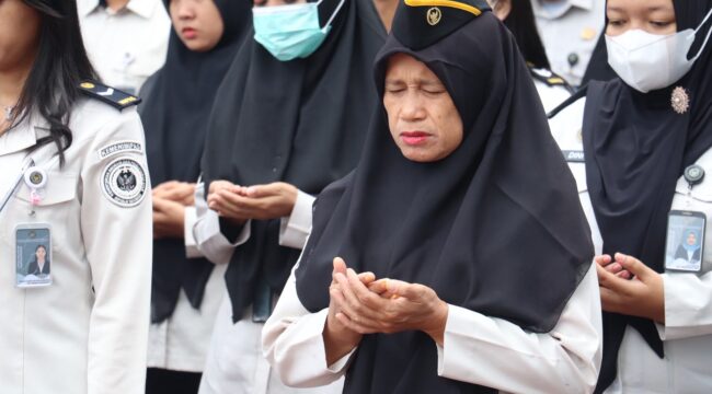 Suasana apel pagi bersama jajaran pegawai dan petugas Balai Pemasyarakatan (Bapas), Selasa (27/10/2026)